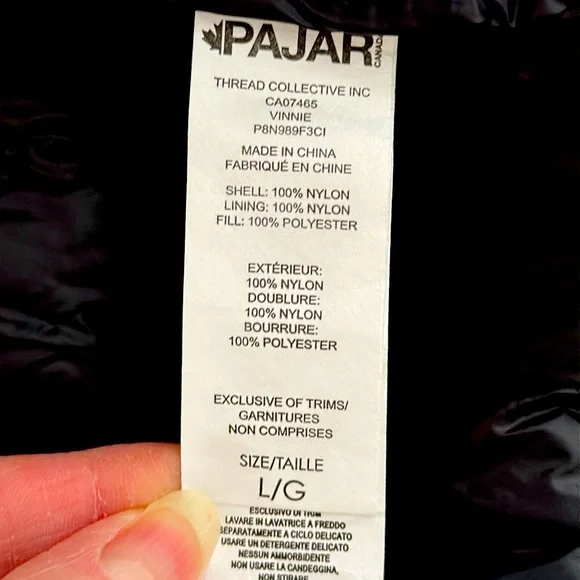 New w/out tag Pajar puffer 4 legged dog jacket.  Adjustable waist. Velcro. - Picture 13 of 16